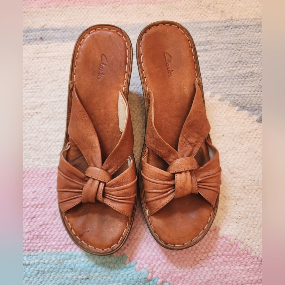 Clarks Artisan Collection Brown 100% Leather Open Toe Heel Slip On Sandal Sz 9B